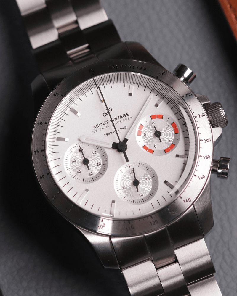 1960 Racing Chronograph, Steel / White & Deep Orange